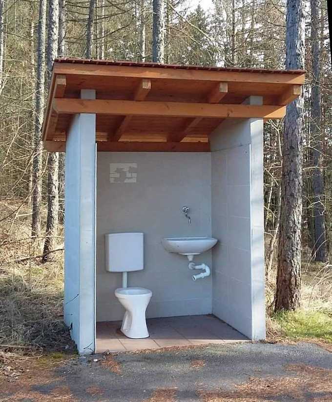 images/gallery/sightgags/PublicToilet.jpg
